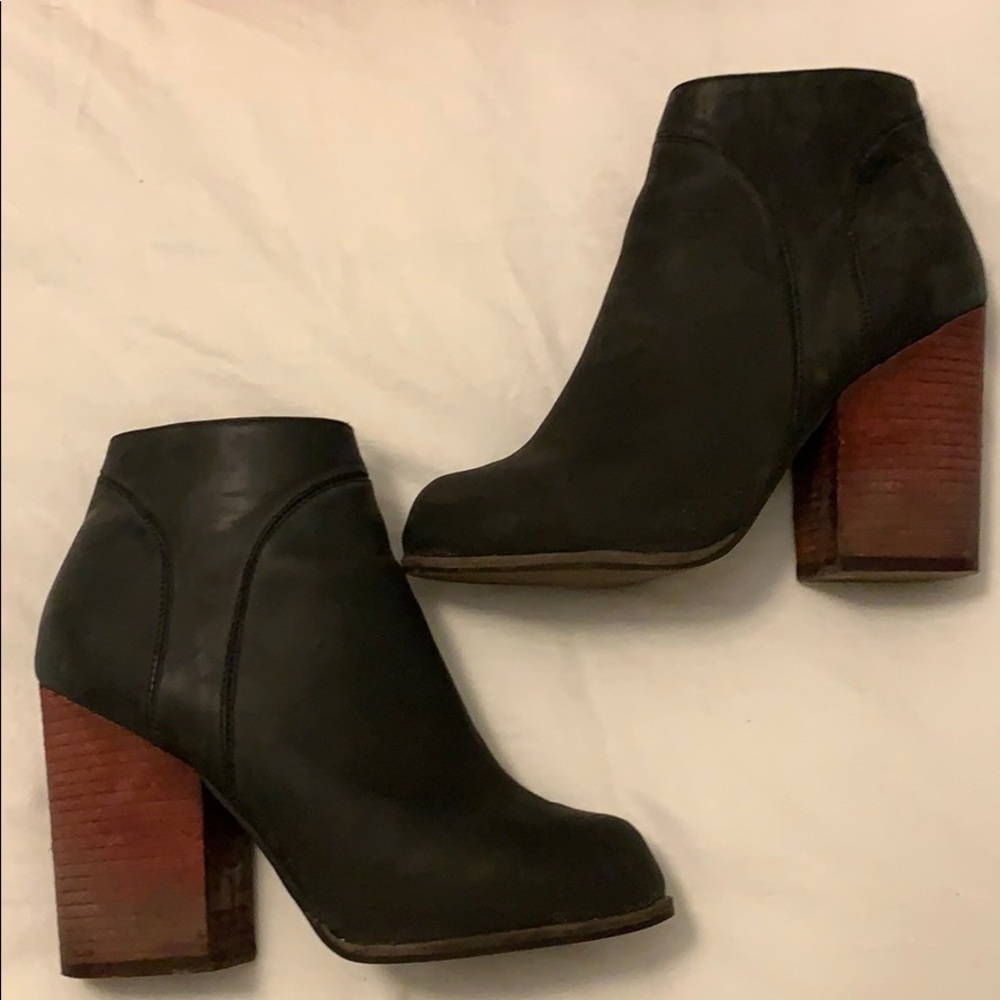 Jeffrey Campbell - Hanger booties